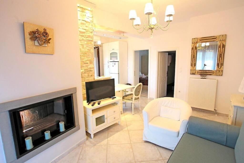 Olympus Veranda Mountain And Sea View! Apartment Litochoro